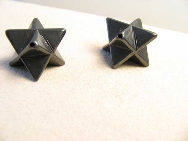 Kabbalah 2 Hematite Merkabah Star Beads 009288HM | 25x15x15mm | Silver black - PremiumBead Primary Image 1