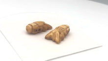 Load and play video in Gallery viewer, Carved Koi Gold Fish Waterbuffalo Bone Beads| 24x12x7mm| Beige | Fish | 2 Beads|
