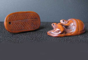 Hand Carved Mice in Slipper Boxwood Ojime/Netsuke Bead - PremiumBead Alternate Image 2