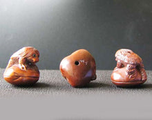 Load image into Gallery viewer, Carved Boxwood Turtle Man w/ Clam Ojime/Netsuke Bead - PremiumBead Primary Image 1
