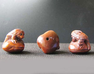 Carved Boxwood Turtle Man w/ Clam Ojime/Netsuke Bead - PremiumBead Primary Image 1