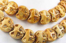 Load image into Gallery viewer, Cozy 2 Hand Carved Kitty Cat 11x13x6mm Pendant Beads 8631A - PremiumBead Primary Image 1
