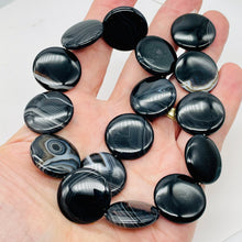 Load image into Gallery viewer, Black &amp; White Sardonyx 25mm Coin Bead Strand 110486
