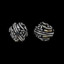 Load image into Gallery viewer, Designer 21 intricate Spiral 2.7 Grams Sterling Silver Bead 4019
