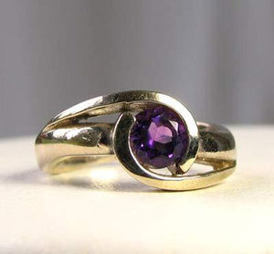 Dynamic Purple Amethyst in Solid 14Kt White Gold Ring Size 3 3/4 9982Au - PremiumBead Alternate Image 4