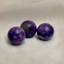 Load image into Gallery viewer, 1 Huge Rare Purple Charoite 16mm Bead 10255L - PremiumBead Alternate Image 4
