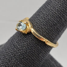 Load image into Gallery viewer, Natural Oval Aquamarine Solid 14Kt Yellow Gold Solitaire Ring Size 6 9982M - PremiumBead Alternate Image 9
