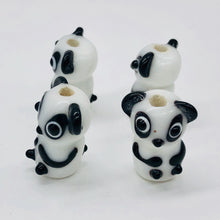 Load image into Gallery viewer, Lampwork Panda Parcel Panda Bears | 20x10x10 mm | White/Black | 6 Beads |
