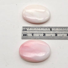 Load image into Gallery viewer, Conch Shell. Oval Half Strand | 25x18x6mm | Pink White | 8 Bead(s)

