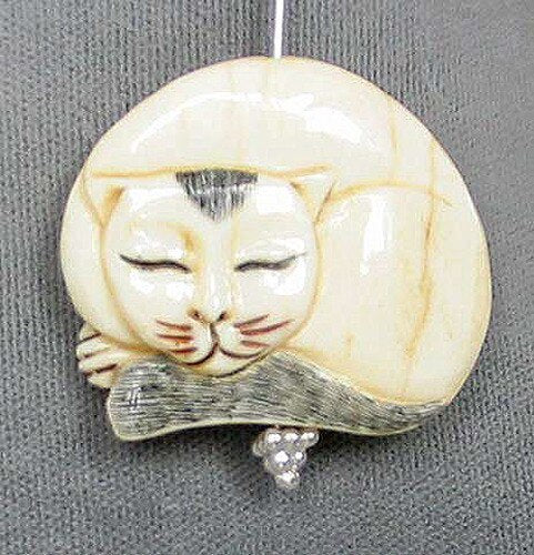 Schimshawed Kitty Cat Carved Waterbuffalo Bone Focal Bead 4115H | 30x33x5.5mm | Cream, Black and Red - PremiumBead Primary Image 1