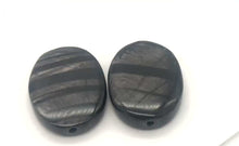 Load and play video in Gallery viewer, Sexy! Hypersthene Focal Beads |24x18x5mm | Silver -black | Oval | 2 beads |
