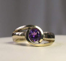 Load image into Gallery viewer, Dynamic Purple Amethyst in Solid 14Kt White Gold Ring Size 3 3/4 9982Au - PremiumBead Alternate Image 2
