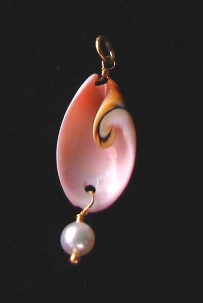 Divine Spiral Shell & FW Pearl 14Kgf Pendant 508932 - PremiumBead Primary Image 1