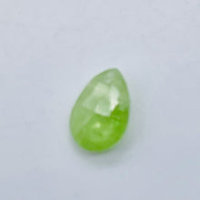 Load image into Gallery viewer, Garnet Grossular Flat Faceted Briolette Pendant Bead| 9x6x3mm (1.3ct) |Green | 1
